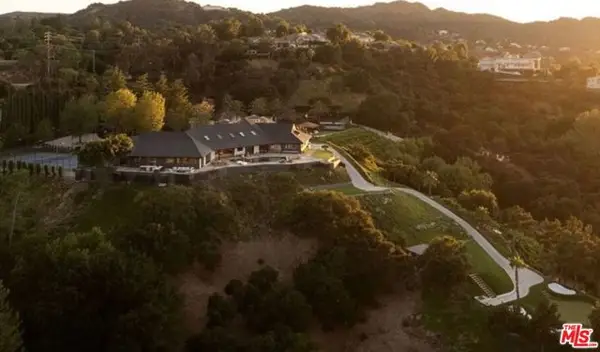 16401 Mulholland Drive, Los Angeles, CA 90049