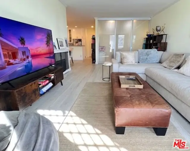 11645 Montana Avenue #323, Los Angeles, CA 90049 - #2