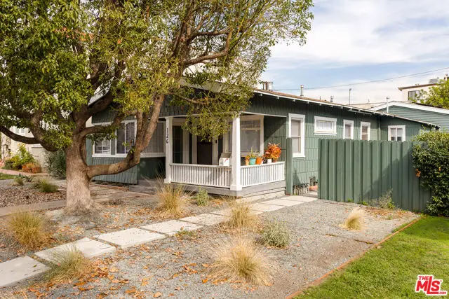 126 Franklin Court, Glendale, CA 91205 - #2