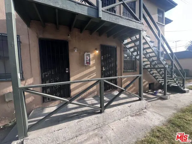 6130 S Hobart Boulevard, Los Angeles, CA 90047 - #3