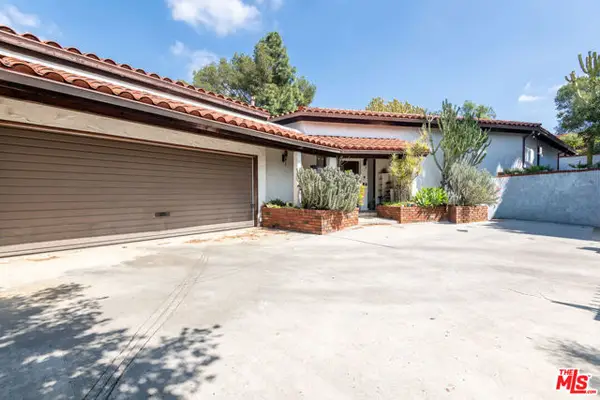 1458 Sutherland Street, Los Angeles, CA 90026