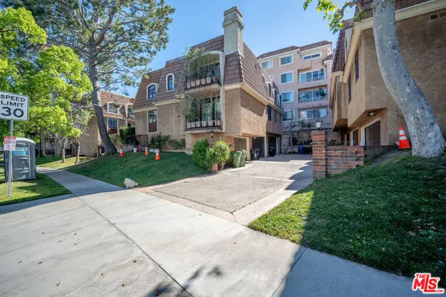 4368 W 8th Street #17, Los Angeles, CA 90005 - #3