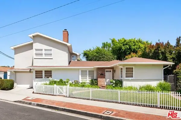 220 Beloit Avenue, Los Angeles, CA 90049