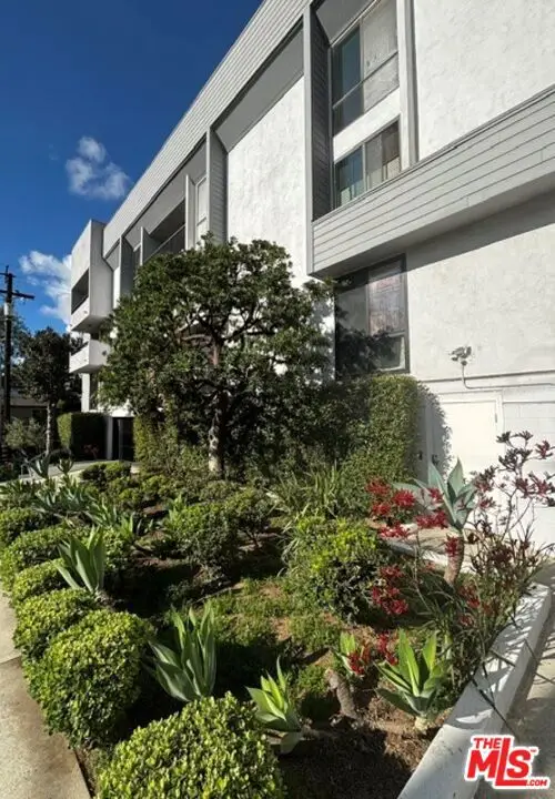 906 N Doheny Drive #221, West Hollywood, CA 90069