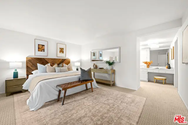 17243 Palisades Circle, Pacific Palisades, CA 90272 - #3