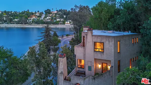 2011 W Silver Lake Drive, Los Angeles, CA 90039