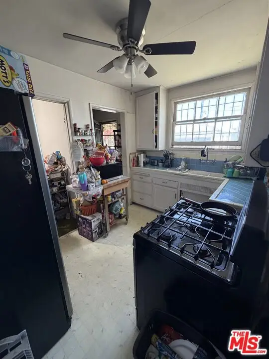 1518 E 122nd Street, Los Angeles, CA 90059 - #3