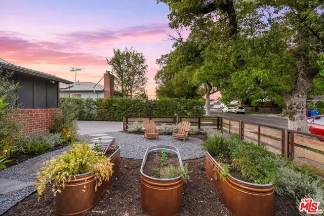 5741 Lemona Avenue, Sherman Oaks, CA 91411 - #3