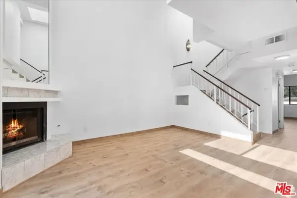 6323 Reseda Boulevard #6, Tarzana (los Angeles), CA 91335