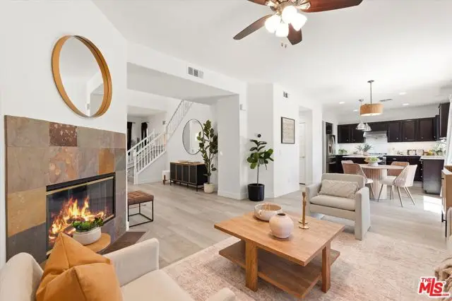 27964 Periwinkle Lane, Santa Clarita, CA 91354 - #2