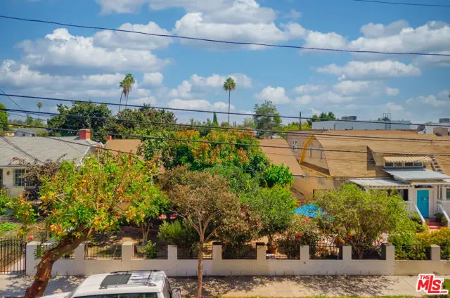 2304 S La Salle Avenue, Los Angeles, CA 90018 - #2