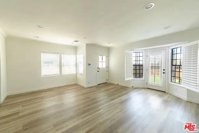 5222 N Whitsett Avenue, Valley Village, CA 91607 - #3