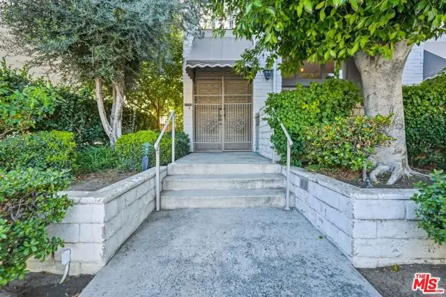 5305 White Oak Avenue #K, Encino, CA 91316 - #3