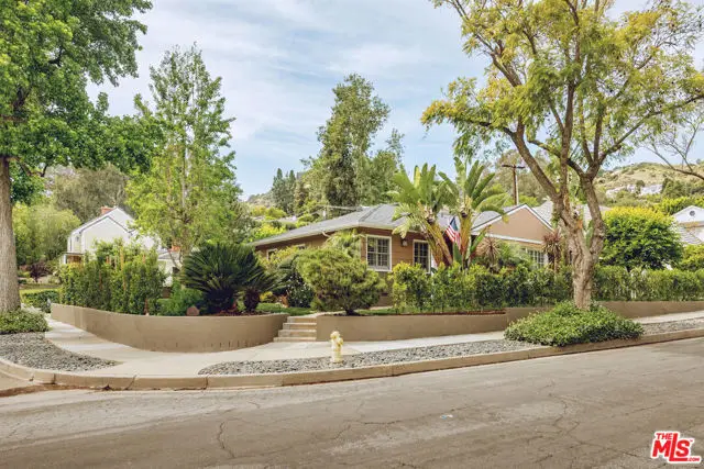 1315 Lomay Place, Pasadena, CA 91103 - #2