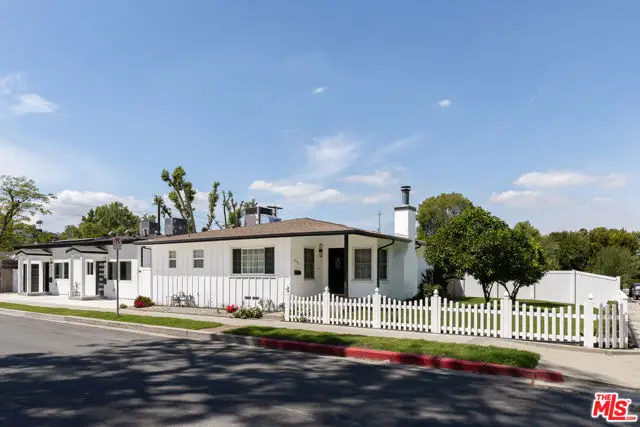 5131 Don Pio Drive, Woodland Hills, CA 91364 - #1