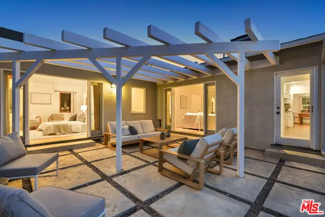 6506 Colbath Avenue, Van Nuys, CA 91401 - #3