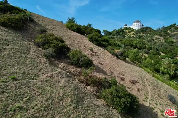2521 Nottingham, Los Angeles, CA 90027
