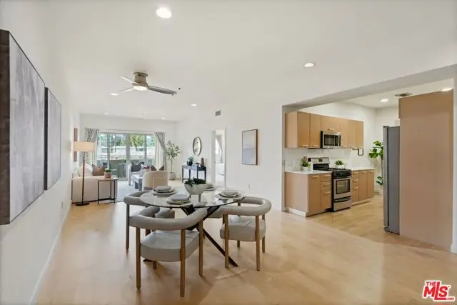 5016 Bakman Avenue #202, North Hollywood, CA 91601 - #3