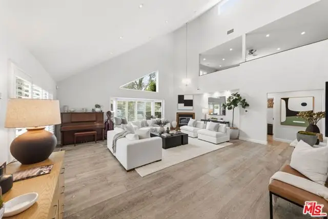 12756 Milbank Street, Studio City, CA 91604 - #2