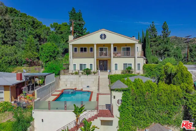 688 Glenmore Boulevard, Glendale, CA 91206 - #2