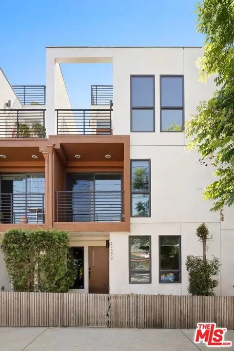 2930 Rowena Avenue #2, Los Angeles, CA 90039 - #1