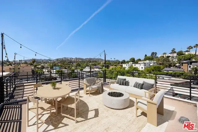 2930 Rowena Avenue #2, Los Angeles, CA 90039 - #2