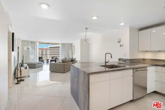 700 E Ocean Boulevard #1501, Long Beach, CA 90802 - #1