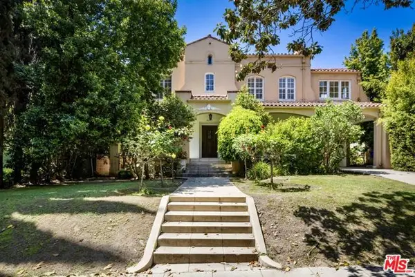 2007 N Hobart Boulevard, Los Angeles, CA 90027