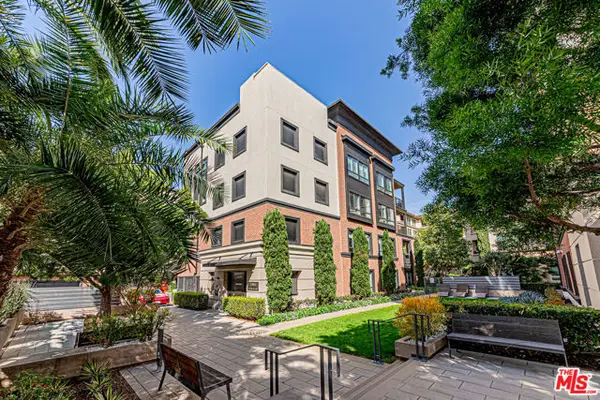 12883 Runway Road #2, Los Angeles, CA 90094