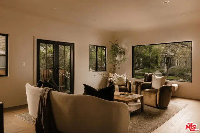 580 N Beachwood Drive, Los Angeles, CA 90004 - #1