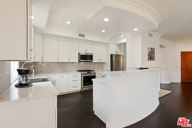 1862 S Bentley Avenue #202, Los Angeles, CA 90025 - #2