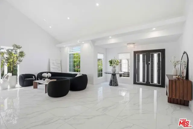 7600 Southby Drive, Canoga Park, CA 91304 - #2