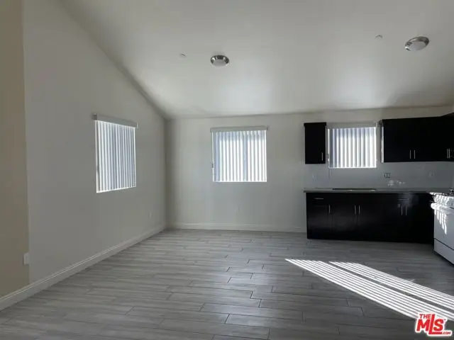 706 W 50th Street, Los Angeles, CA 90037 - #2