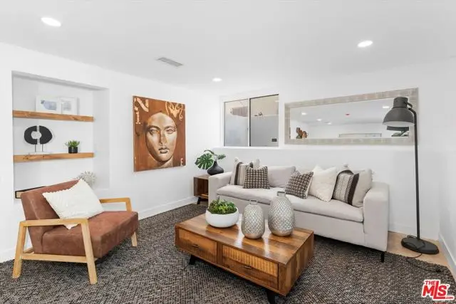 3815 W 60th Street, Los Angeles, CA 90043 - #1