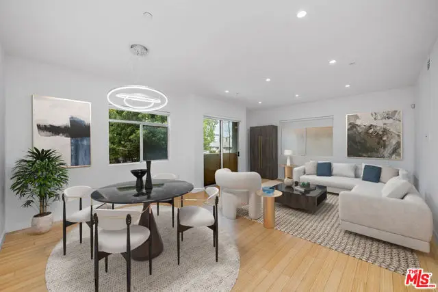 966 S St Andrews Place #104, Los Angeles, CA 90019 - #3