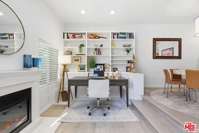 514 S Barrington Avenue #104, Los Angeles, CA 90049 - #1