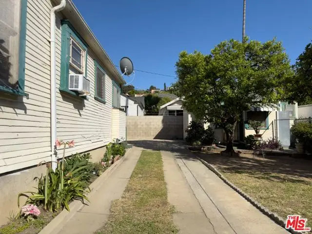 1406 Mcduff Street, Los Angeles, CA 90026 - #3