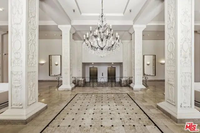 9249 Burton Way #305, Beverly Hills, CA 90210 - #3