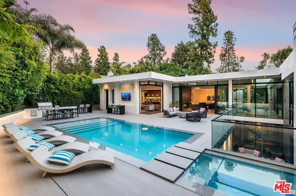 1049 Loma Vista Drive, Beverly Hills, CA 90210
