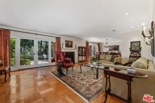 2792 Bottlebrush Drive, Los Angeles, CA 90077 - #3