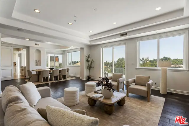 4726 San Sebastian Drive, Woodland Hills, CA 91364 - #2