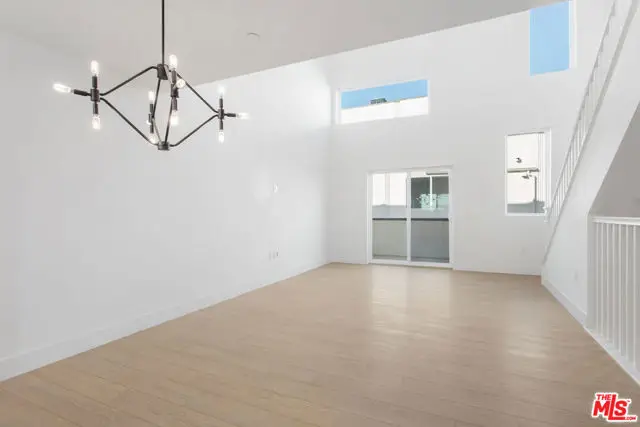 11218 W Lyon Lane #12, North Hollywood, CA 91606 - #2
