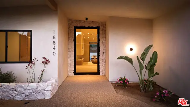 18840 La Amistad Place, Tarzana, CA 91356 - #3