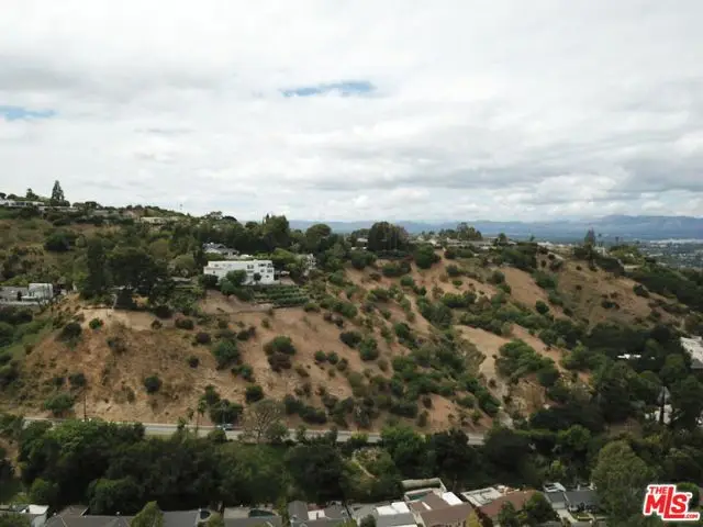 3800 N Oakfield Drive, Sherman Oaks, CA 91423 - #2