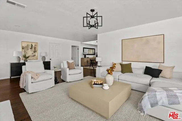 7321 Westlawn Avenue, Los Angeles, CA 90045 - #3