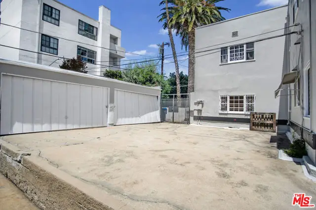 129 N Flores Street, Los Angeles, CA 90048 - #3