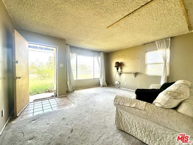 15561 Ash Street, Hesperia, CA 92345 - #2