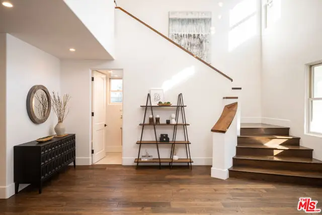 3496 Redwood Avenue, Los Angeles, CA 90066 - #2