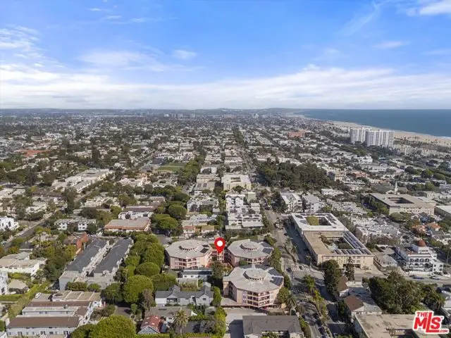 2045 4th Street #301B, Santa Monica, CA 90405 - #3