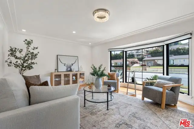 5853 S La Brea Avenue, Los Angeles, CA 90056 - #3
